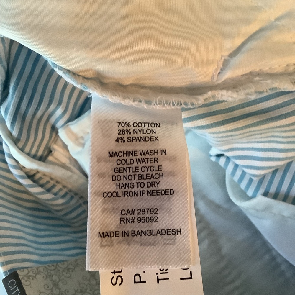 Dalia City Fit Striped Shorts Size 4 New - Picture 12 of 15